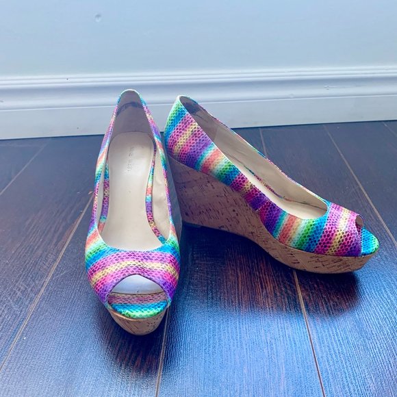 Nine West Rainbow Faux Snakeskin Pattern Wedge - Picture 1 of 5